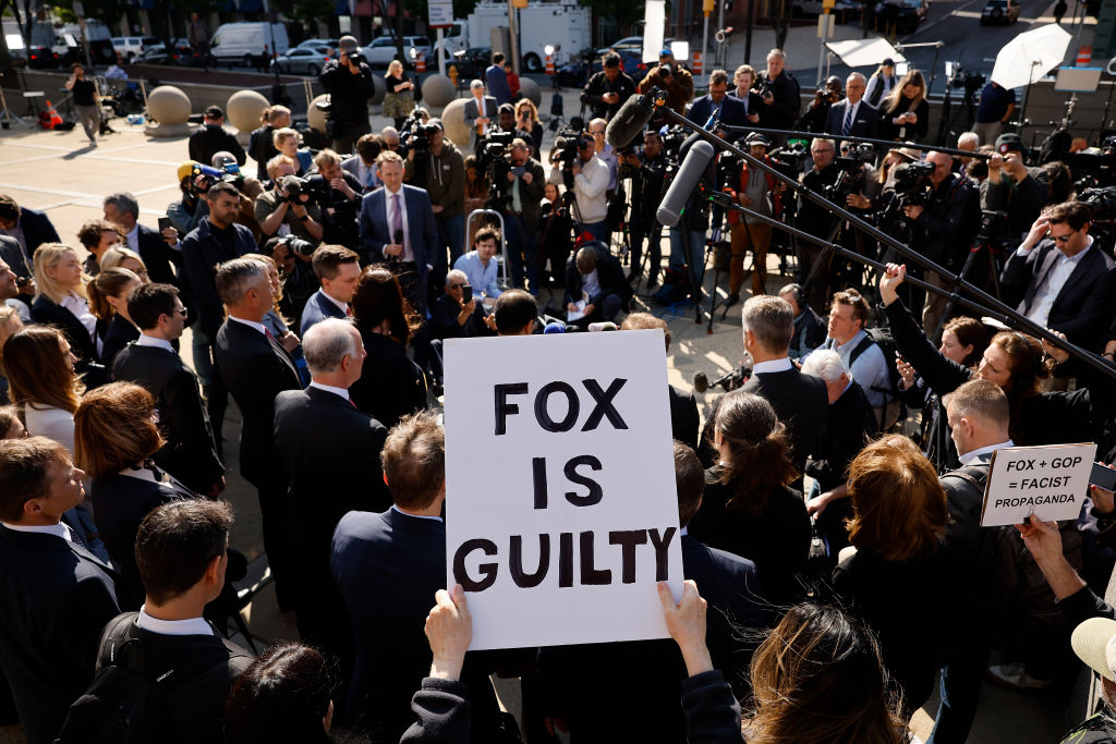 Crowd at protest of Fox News