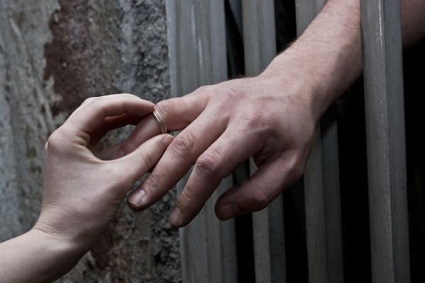 7th Circuit: Prisoner Cannot Marry His Former Prison Psychologist