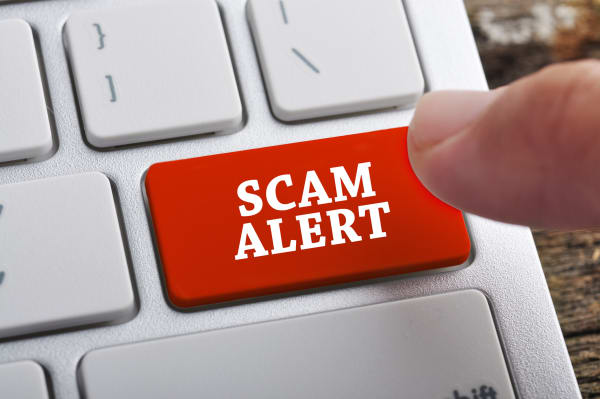 New York Man Poses as a Lawyer and Steals $290,000 from "Clients"