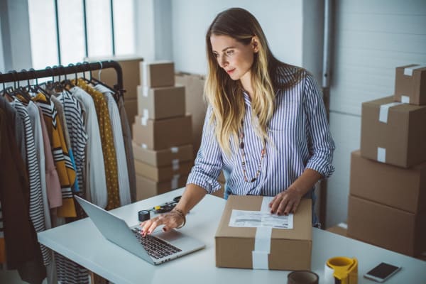 How to Become a Reseller on Poshmark