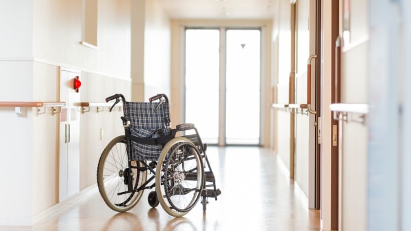 How to Choose a Safe Nursing Home: Tips from Whistleblower Cases