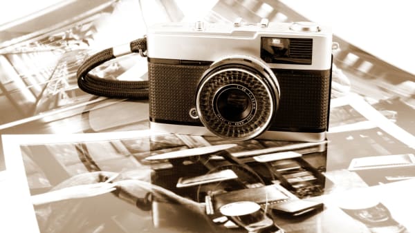 Andy Warhol Foundation Settles Copyright Dispute with Photographer for $21,000