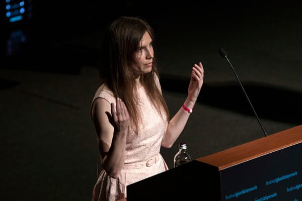 Amanda Knox Confronts Slander Accusations in Italy