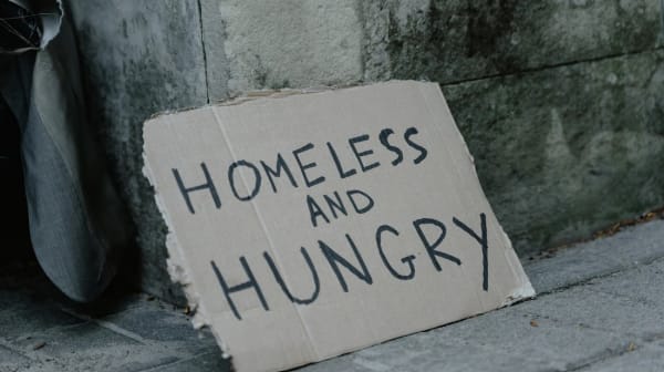 Alabama's Anti-Begging Laws Challenged Under First Amendment