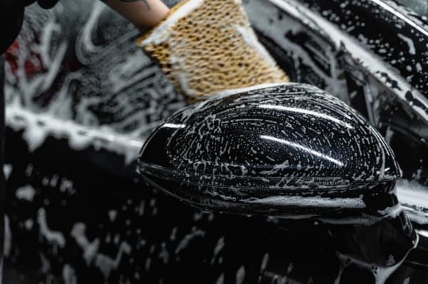 Judge Orders Walmart Shoplifters To Wash Cars as Punishment