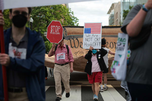 Court Curbs Trump's Power to Deport Venezuelans as 'Alien Enemies'