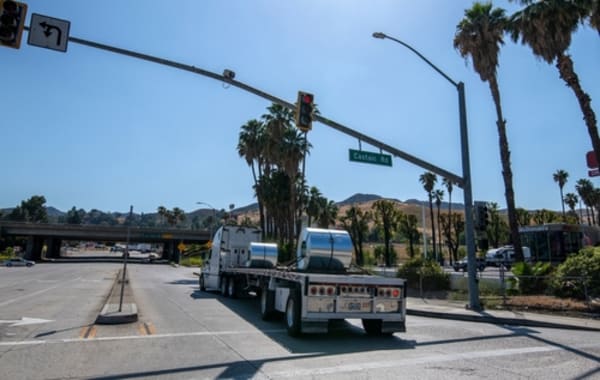 Battle Over Electric Semi Trucks Gets a Charge as Manufacturers Sue California
