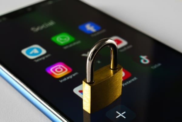 Judge Pauses Texas Age Restrictions on Phone Apps