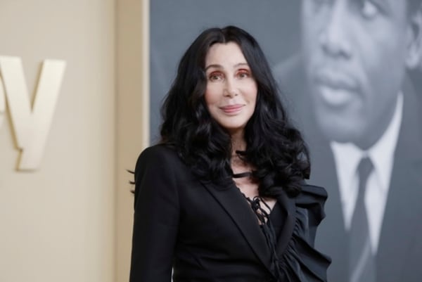 Singer Wants Ex-Husband’s Widow To Cher the Wealth by Paying Legal Fees