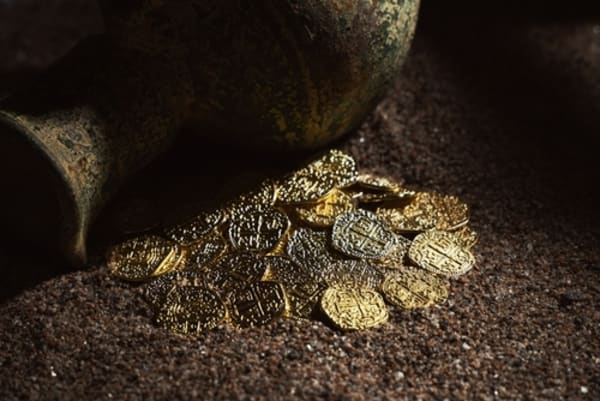 Golden Years, Golden Moment: 73-Year-Old Treasure Hunter Released After Decade in Prison for Not Sharing Booty