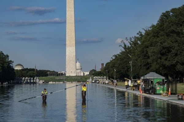 Former Olympian Indicted on Alleged ‘Unapeeling’ Behavior at Lincoln Memorial Reflecting Pool