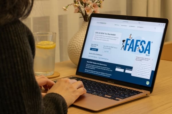 FAFSA Submission Guide: How to File Your FAFSA and Tips for Making the Process Easier