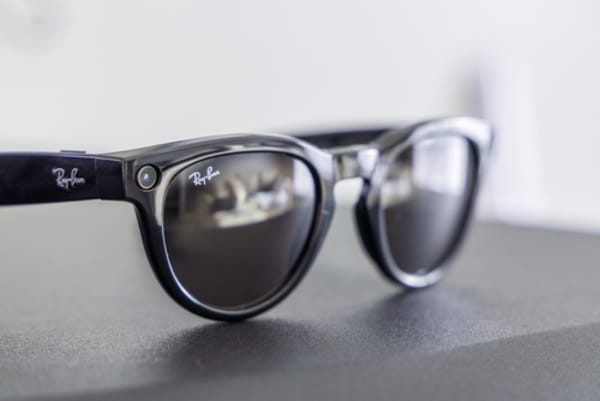 AI Glasses Meet the Law: From Meta Lawsuits to Courthouse Bans
